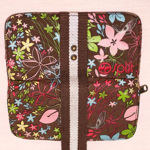 Split brown flowers checkbook wallet - Picture 5 of 6